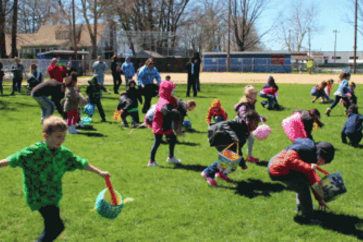 6-8 year olds ‘searching’ for eggs.