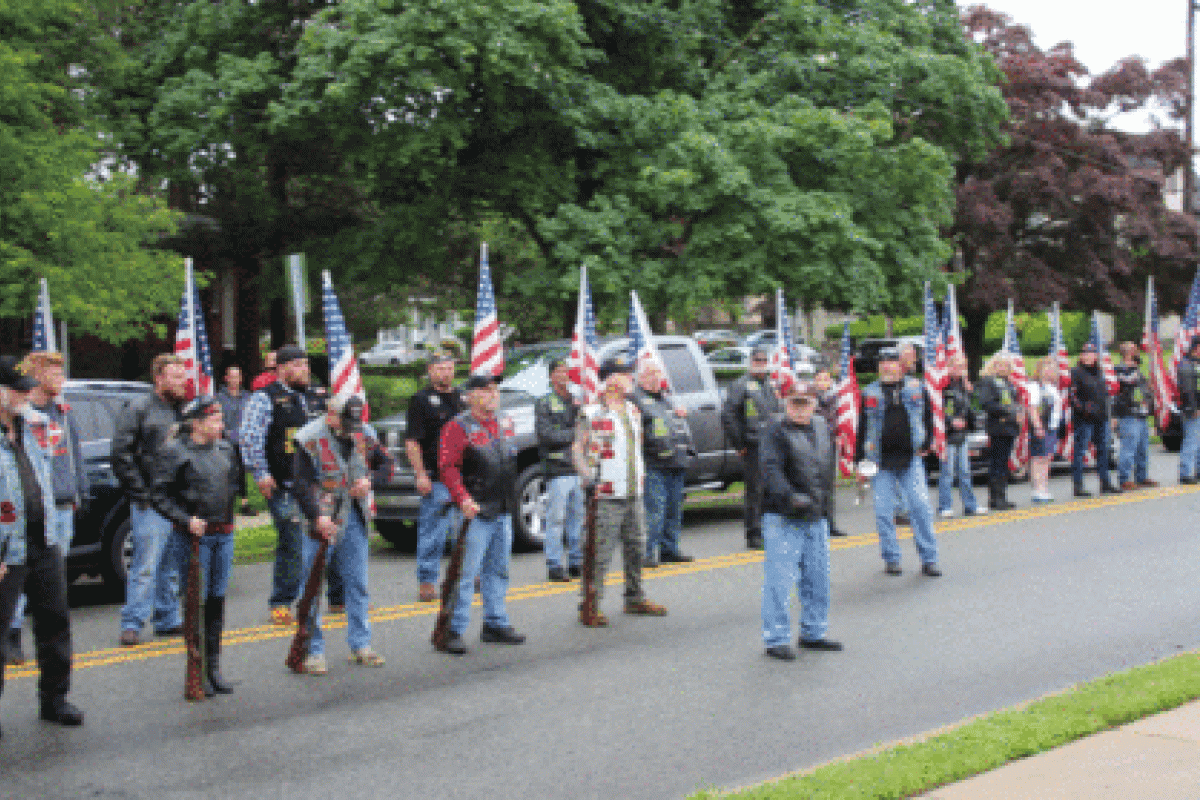 Veterans paying respects